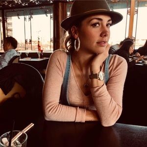 Meet your Posher, Jennifer